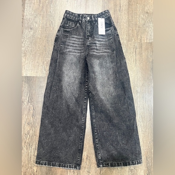 NWT Dazy Barrel Jeans - Picture 3 of 5